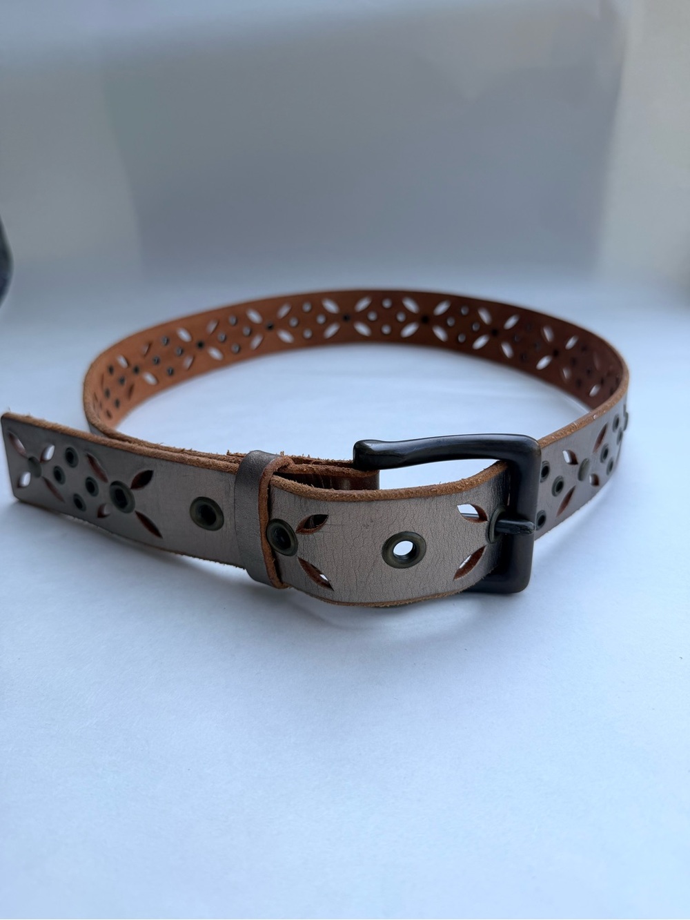 Fossil Metallic Rose Gold Leather Belt Medium Boho Studded Cutout Festival Fall
